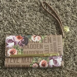 Steve Madden Floral Wristlet Wallet - Brown